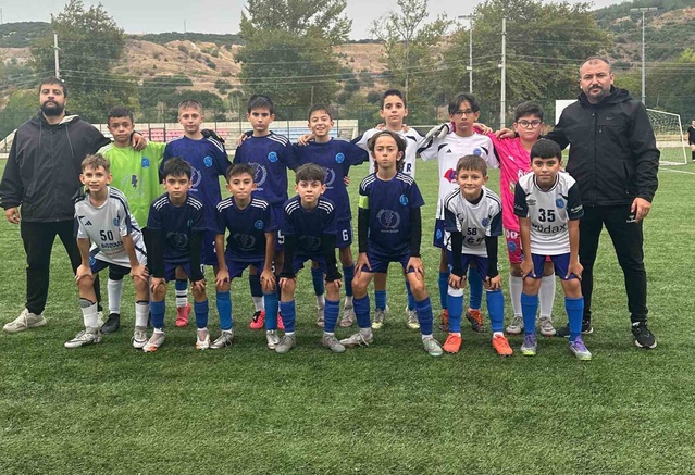 U12'de Bilecik derbisi 0-0 bitti, Söğütspor, 4 Eylülspor, Vitraspor zirveyi paylaştı