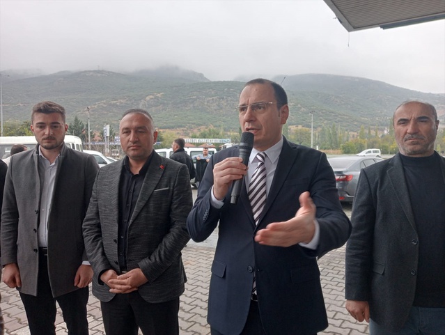 Afyonkarahisar Çay'da 200 çiftçiye yüzde 50 hibeli 56 ton sertifikalı tohum dağıtıldı