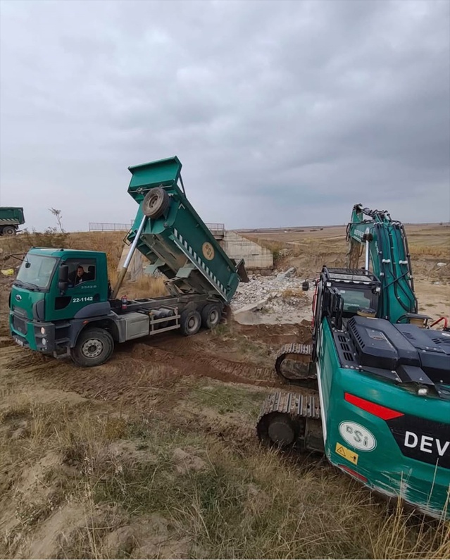 DSİ, Edirne Uzunköprü'deki Tahal ve Ova köprülerinde temel onarımına başladı