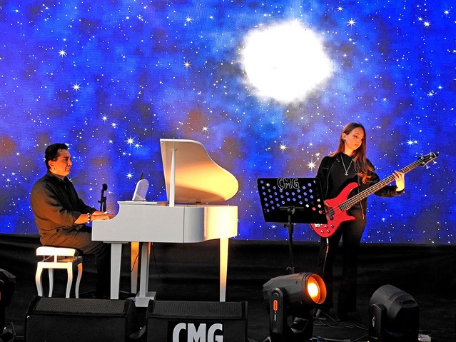 Mustafa Boran Durgun, Çeşme Kalesi konserinde özgün eserlerini seslendirdi