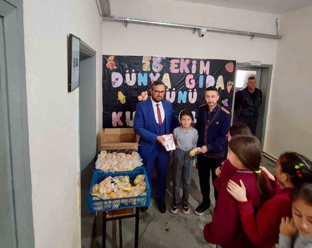 Afyonkarahisar'da iki ilçedeki okullarda gıda israfı ve bilinçli tüketim anlatıldı