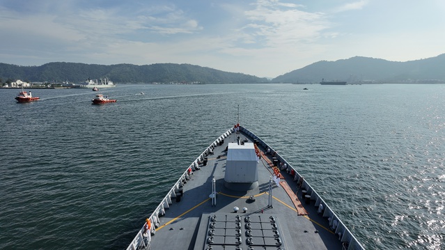 Çin donanmasının 48. refakat görev grubu Malezya'nın Kota Kinabalu kentine ulaştı