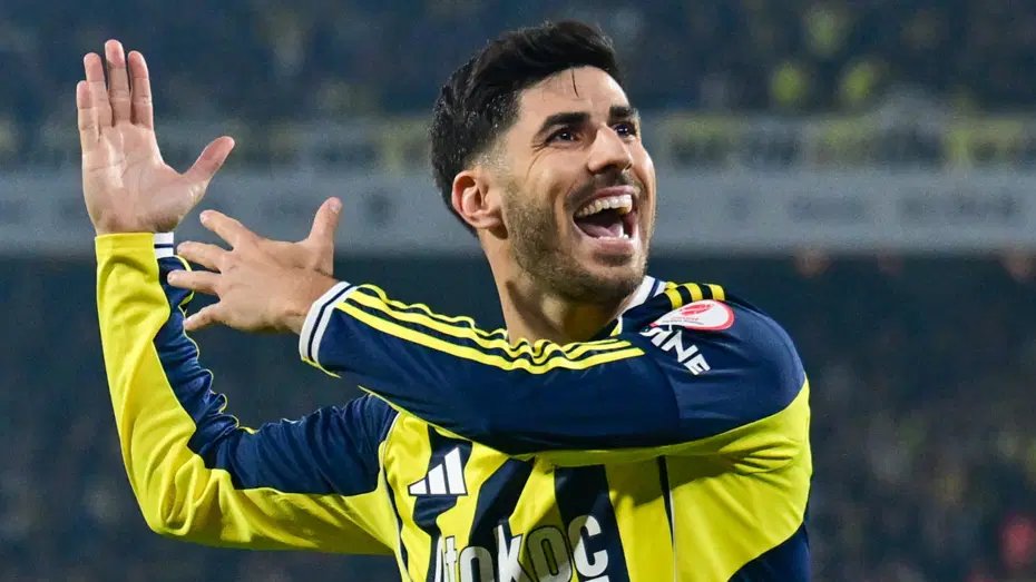 Fenerbahçe'den iki futbolcu için açıklama. 3 ay forma giyemeycek