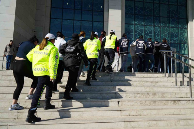 Kırıkkale'de fuhşa aracılık soruşturmasında 35 şüpheli gözaltına alındı