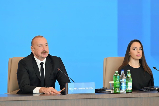 Azerbaycan lideri Aliyev, Ermenistan'ı bir milyon Azerbaycanlıyı sürmekle suçladı