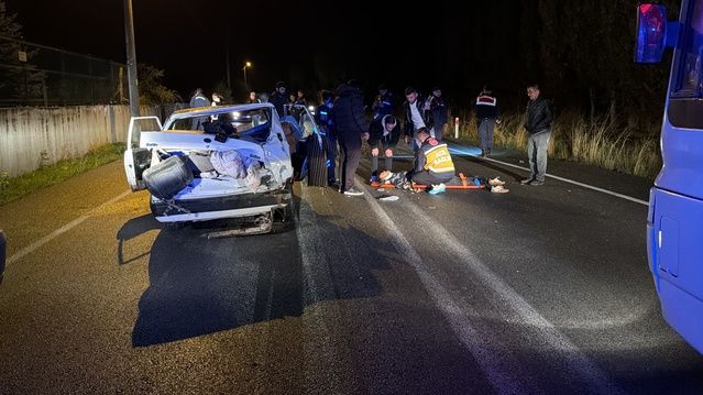 Kütahya Güveççi'de savrulan otomobil takla attı, 4 yaralıdan biri ağır