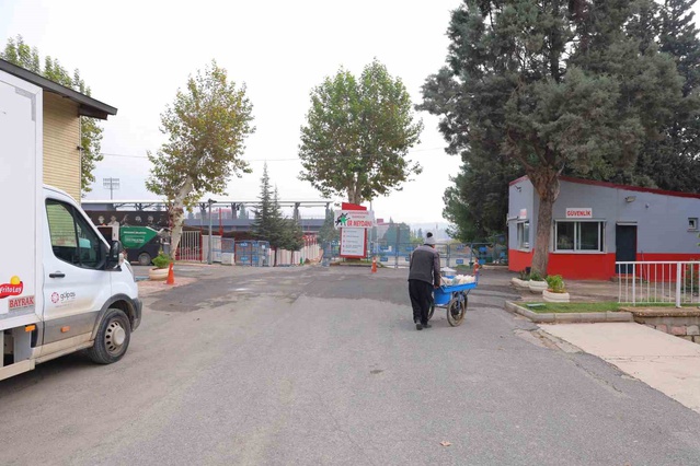 Kahramanmaraş'ta Osman Beyitler, 35 yıldır nohut satarak 4 katlı ev yaptırdı