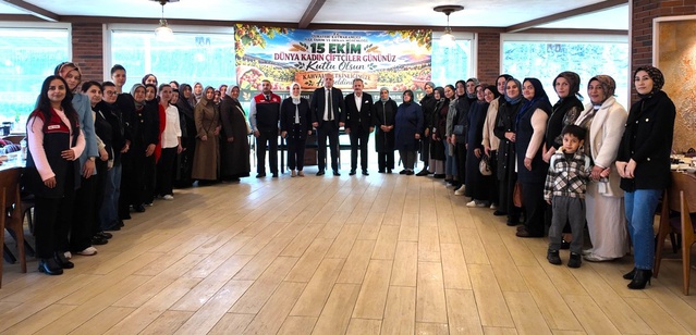 Düzce Cumayeri'de kadın çiftçiler Dünya Kadın Çiftçiler Günü'nde buluştu