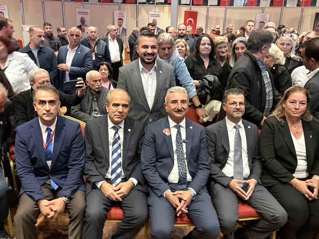 Nihat Yeşiltaş, Yeni Parti Bursa İl Başkanlığı seçimini 7 bin 59 oyla yeniden kazandı