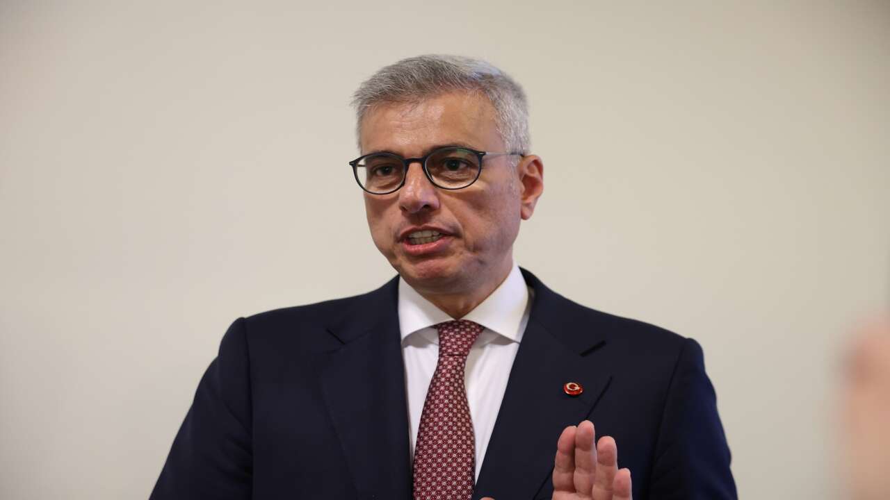 Bakan Memişoğlu duyurdu: 18 yaş altına sigara satışına yeni önlem