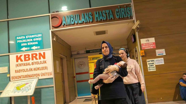 Bursa İnegöl'de kanepeden düşen 2 aylık bebekte kırık ve beyin kanaması saptandı