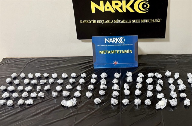 Ordu Altınordu'da eve düzenlenen narkotik operasyonda 4 şüpheli tutuklandı