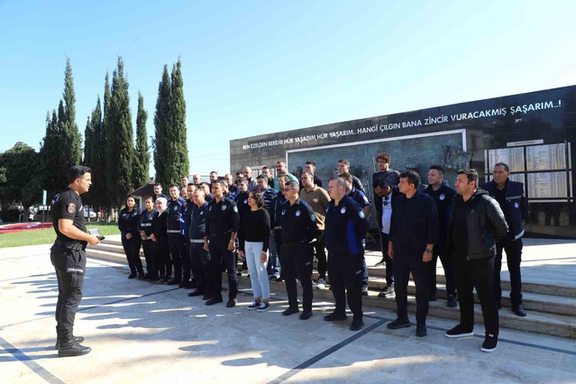 Aksu Belediyesi zabıtasına Antalya Emniyet personelinden biber gazı eğitimi verildi