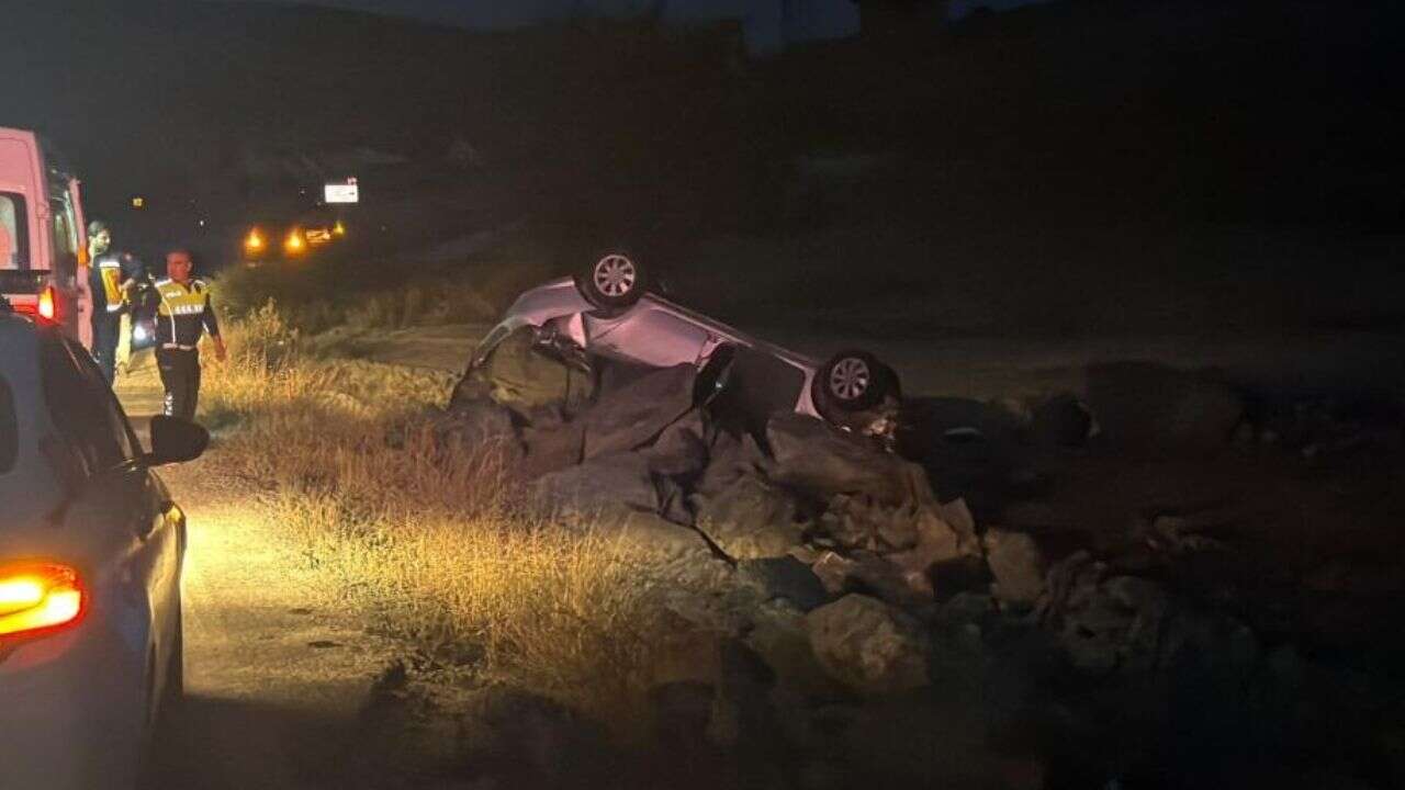 Ankara'da feci kaza: Sürücü burnu kanamadan kurtuldu