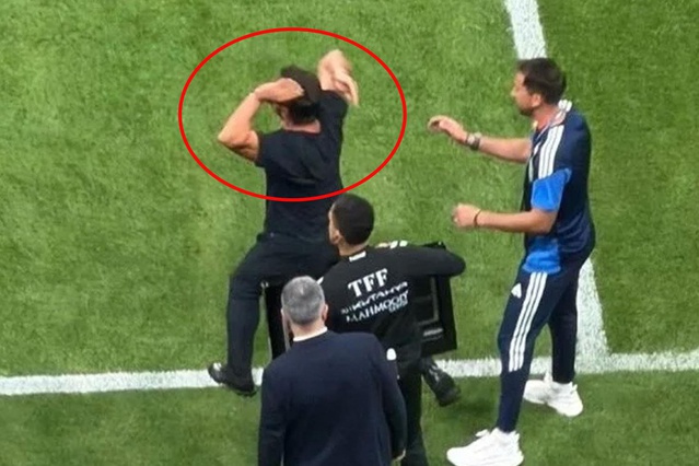 Emre Belözoğlu, Barış Alper Yılmaz'ın golünden sonra çıldırdı