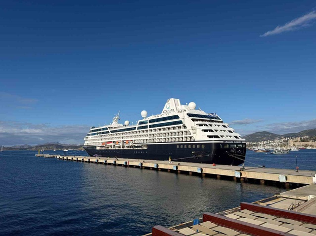 Azamara Onward, Bodrum'a 664 yolcu ve 395 mürettebatla geldi, akşam ayrılacak