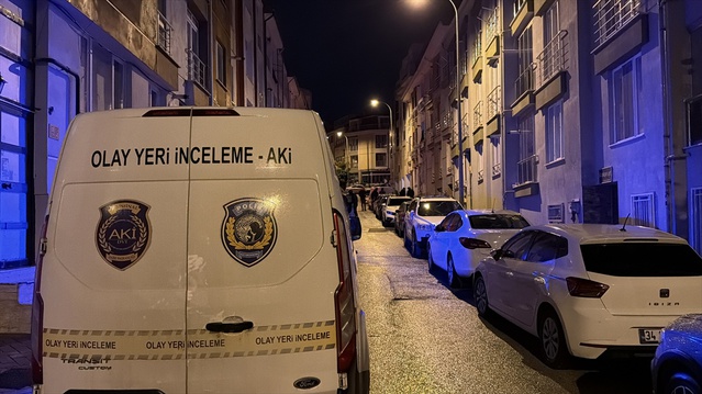 Eskişehir Odunpazarı'nda bıçakla yaralanan 45 yaşındaki kişi evinde yaşamını yitirdi