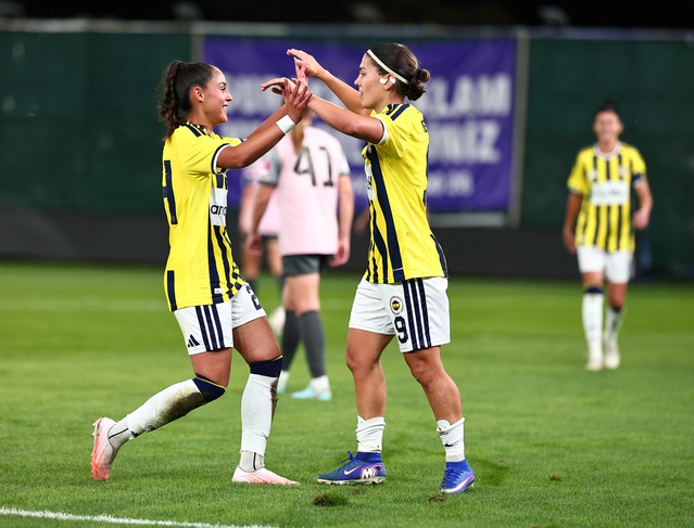 Busem Şeker'in golüyle Minsk'i 1-0 yenen Fenerbahçe arsaVev, son 16 turuna kaldı