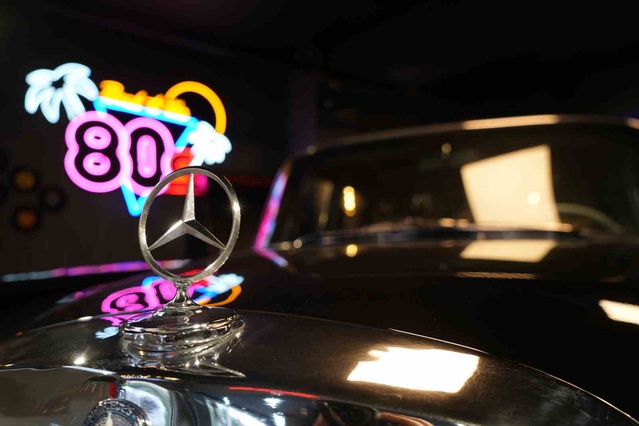 Oyuncak arabayla başlayan tutku müzeye dönüştü: Samsun'daki garajda Filiz Akın'ın Mercedes'i sergileniyor