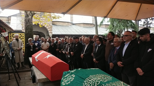 Balıkesir'de rahatsızlanan Piyade Uzman Çavuş Oğuzcan Alma Gebze'de defnedildi