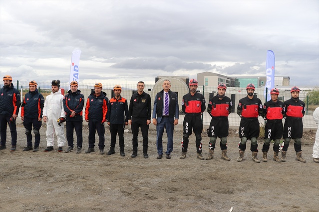 Ağrı'da AFAD ekipleri afet parkurunda tatbikat yaptı, akredite ekip sayısı 12'ye çıkacak