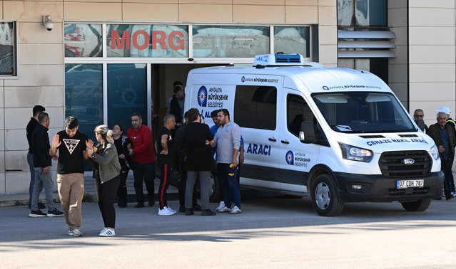 Antalya'da sahilde kalp krizi geçiren eski amatör futbolcu Çakır hayatını kaybetti