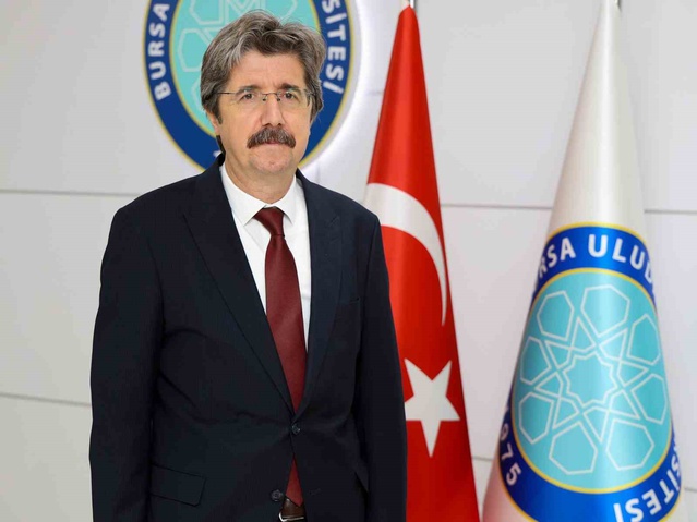 BUÜ'den 26 akademisyen yıllık etki, 18 akademisyen kariyer boyu etki listesine girdi