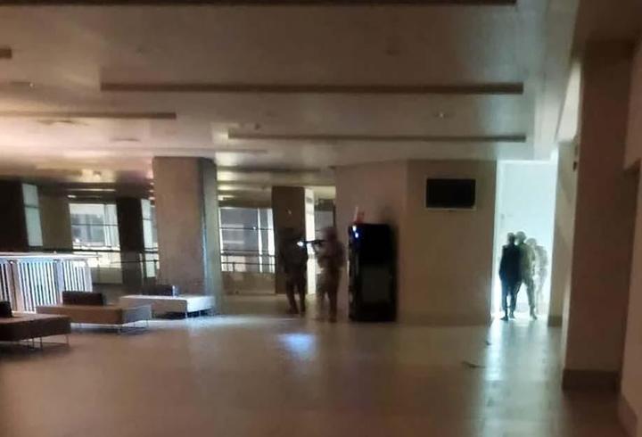 Adana’da korku dolu anlar: Kızının olduğu hastaneyi silahla bastı!