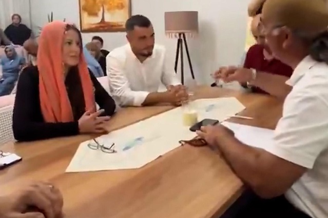 Nikaha damga vuran an! İmam üstüne basa basa sordu, damat kabul etti