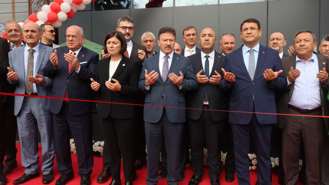 Ankara Oto Sanatkarları Esnaf Odasının yeni hizmet binası açıldı
