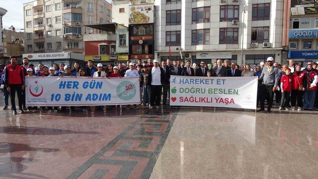 Kilis'te Dünya Yürüyüş Günü'nde sağlıklı yaşam için yürüyüş düzenlendi