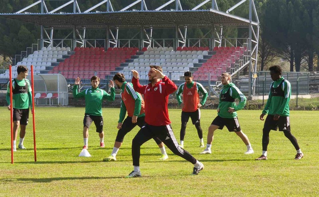 Muğlaspor, Kayserispor deplasmanından puan veya puanlarla dönmeyi hedefliyor