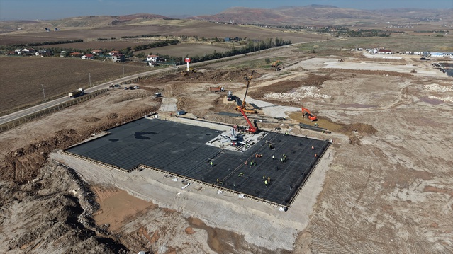 Kızılay heyeti, Güney Kore Büyükelçisiyle Çubuk'taki plazma tesisini ziyaret etti