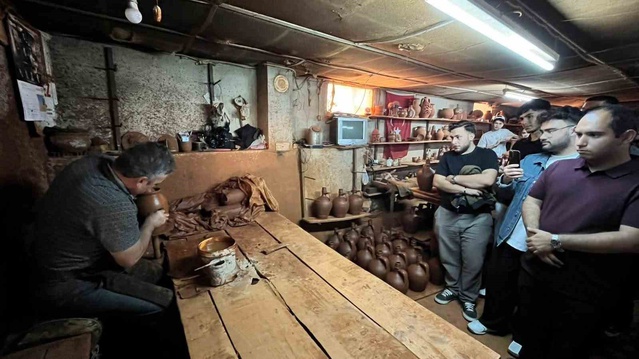 Aydın'da üniversiteliler Kuşadası ve Karacasu gezisiyle kültür mirasını keşfetti