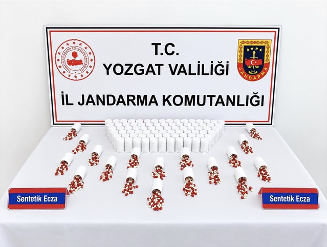 Ankara'dan taksiyle getirilen 5 bin 626 sentetik hap Yerköy'de ele geçirildi