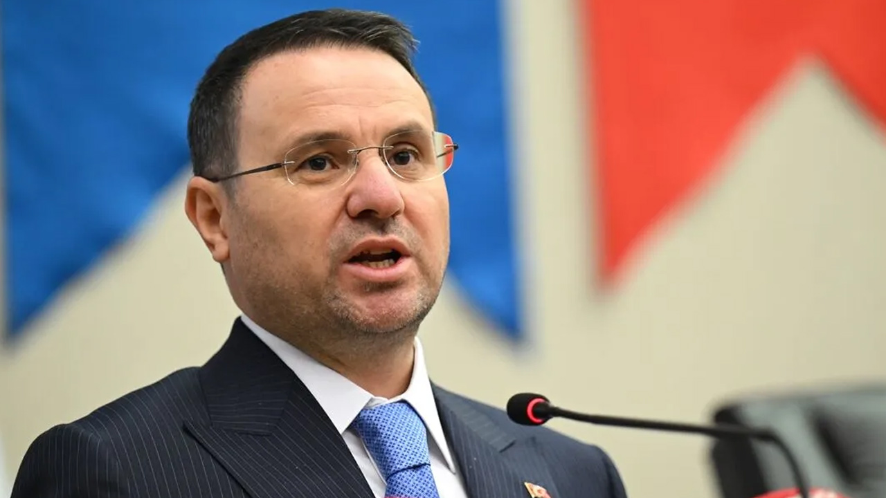 Bakan Gürlek'ten süresiz nafaka açıklaması: "Hakkaniyete aykırı"