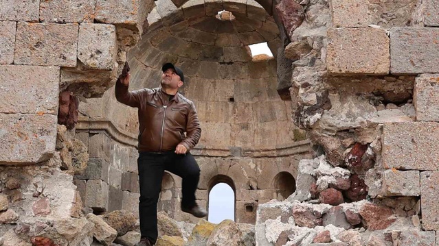 Aksaray'da Ana Sultan Tepesi'ndeki 725 yıllık kilise, manzarasıyla dikkat çekiyor