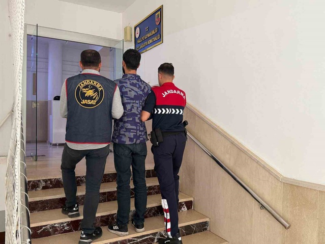 Bilişim yoluyla hırsızlıktan 5 yıl hapis cezası olan hükümlü Şanlıurfa'da yakalandı