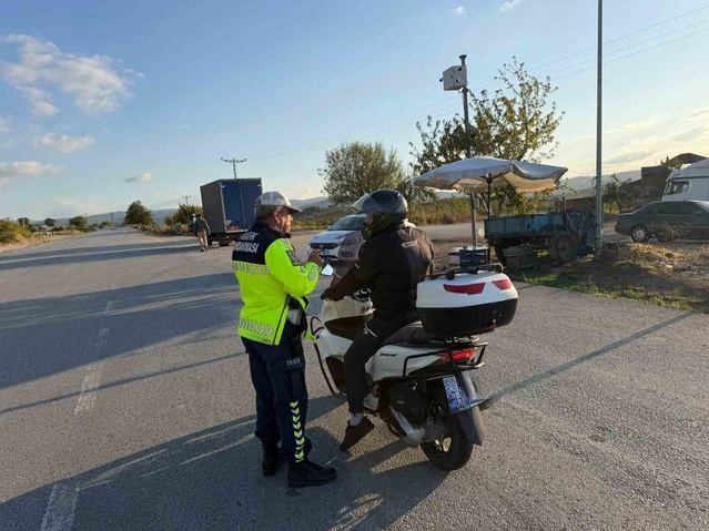Bilecik'te jandarma denetiminde 62 motosiklet kontrol edildi, 2 sürücü ceza aldı