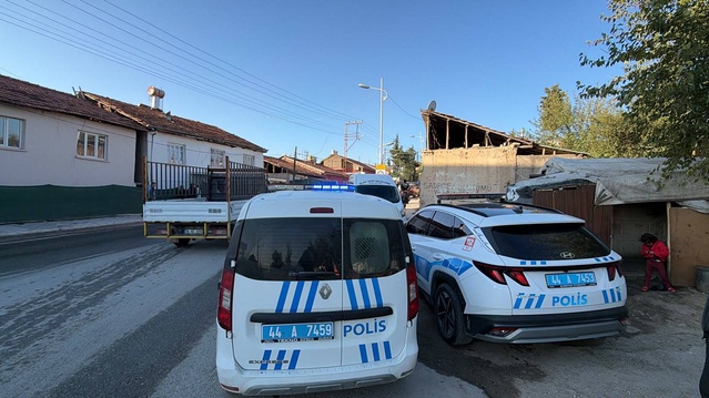Malatya'da sabah saatlerinde dehşet: Dini nikahlı eşinin kaldığı eve gizlice girip bıçakla saldırdı