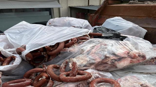 2,6 ton sucukta domuz eti tespit edildi, işletme kapatıldı