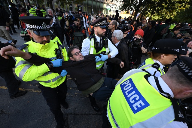 Londra polisi Palestine Action destek gösterisinde 48 gözaltı bildirdi