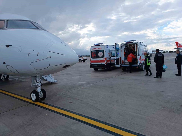 20 haftalık Ertuğrul bebek, Muş'tan uçak ambulansla İstanbul'a sevk edildi.