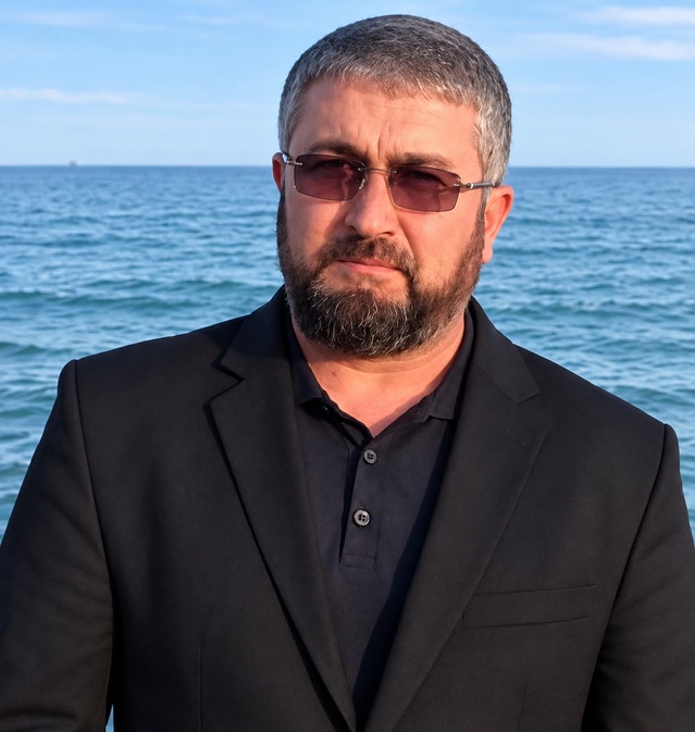 Mersin Tarsus'ta mezarlıkta ağaçtan düşen imam Halil Kısa hastanede kurtarılamadı