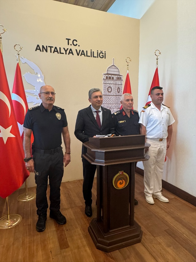 Antalya'da asayiş toplantısında eylül verileri açıklandı, trafikte 8 kişi öldü