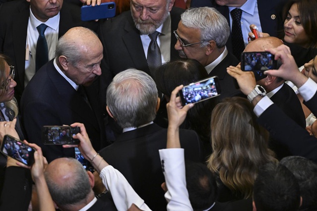Bahçeli'nin “Selam söyleyin” sözünün perde arkası! Adres Demirtaş değil Öcalan'mış