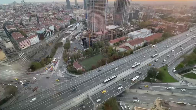 İstanbul'da trafik yoğunluğu okul tatili ve çağrıyla yüzde 40'ın altına indi