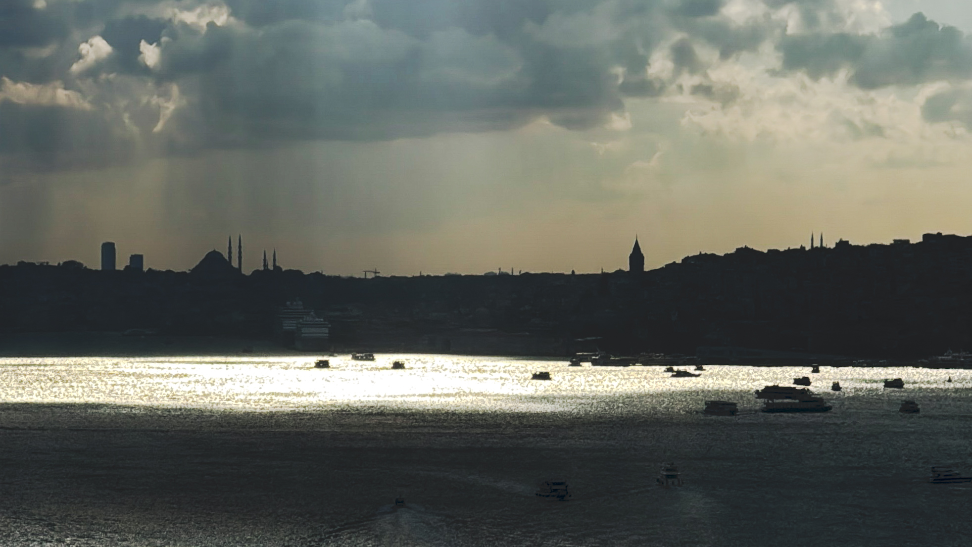 İstanbul'da hava iki günde değişecek: Önce yaz, sonra sonbahar