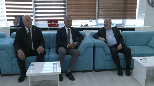 Ümit Özdağ, gazeteci tutuklamalarına 'düşman ceza hukuku' diyerek tepki gösterdi