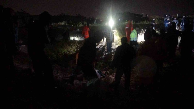 Antalya Kepez'de hortumun savurduğu 2 konteynerdeki 5 işçi hayatını kaybetti